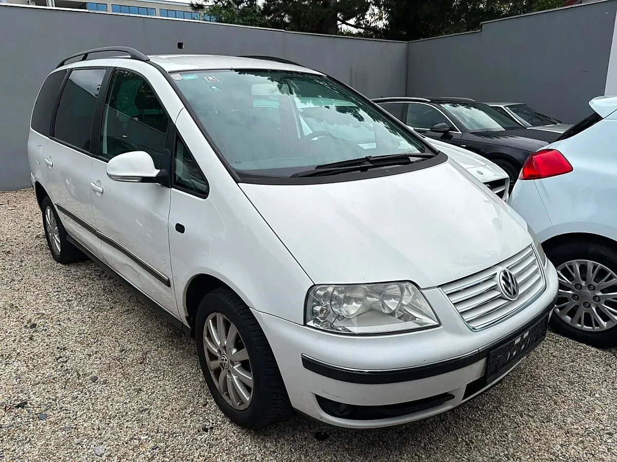 VW Sharan Trendline TDI Tiptronic Automatik 116PS